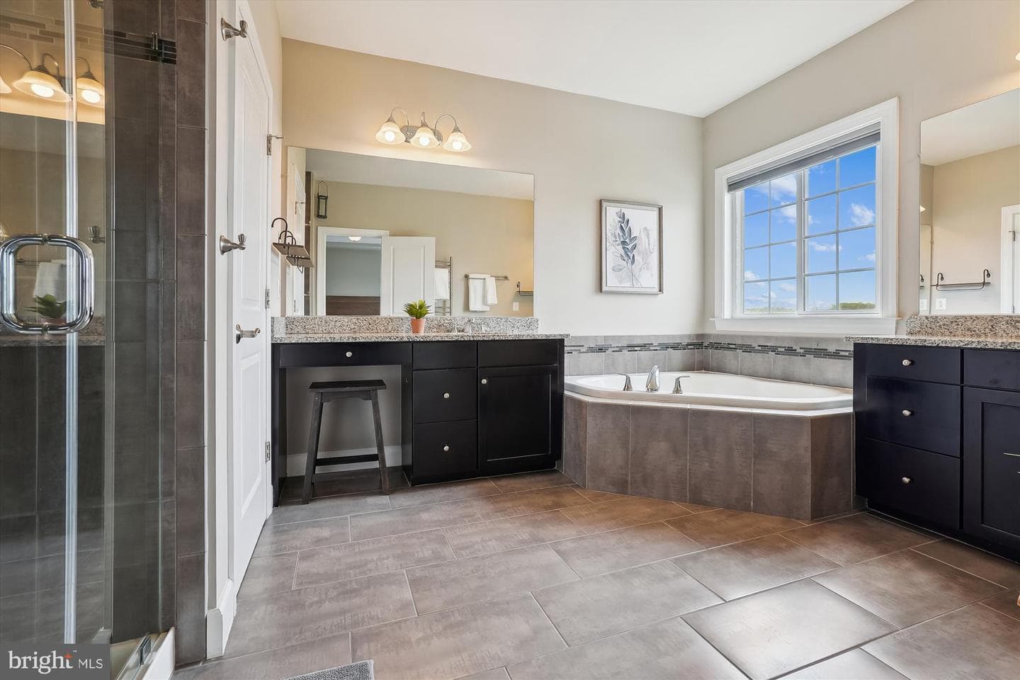 15109 Addison Lane photo 18