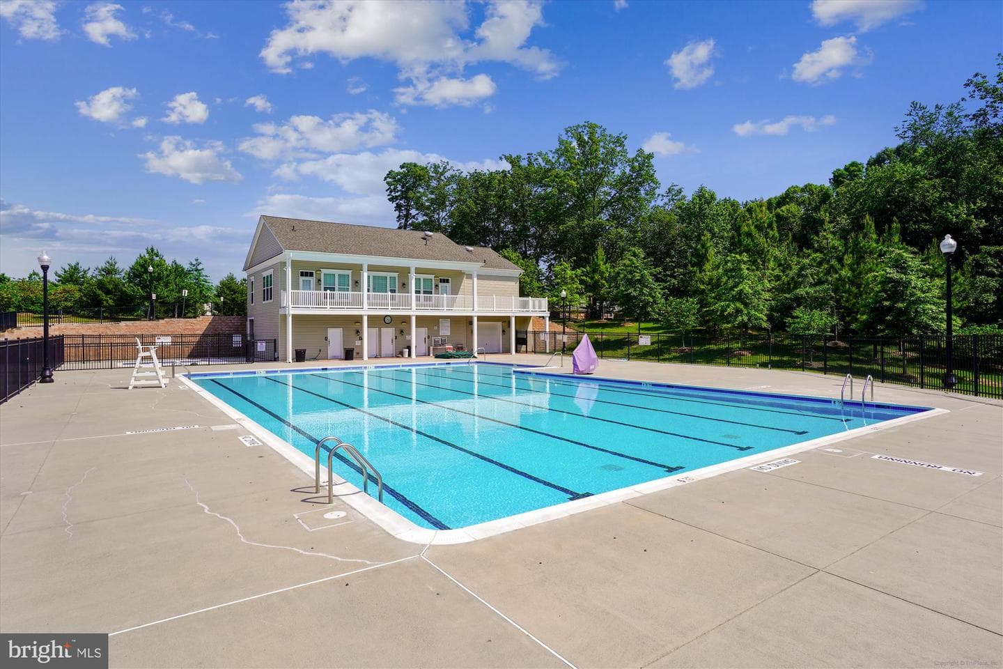 15109 Addison Lane photo 36