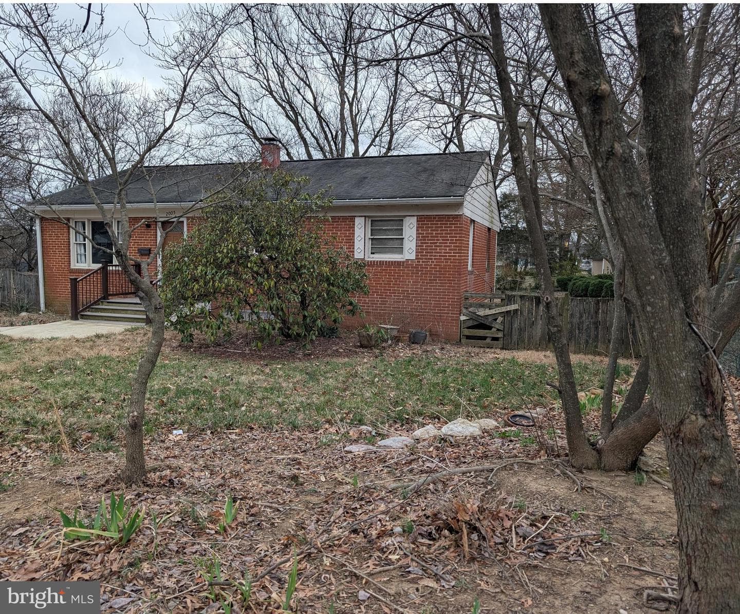 2005 York Drive photo 3