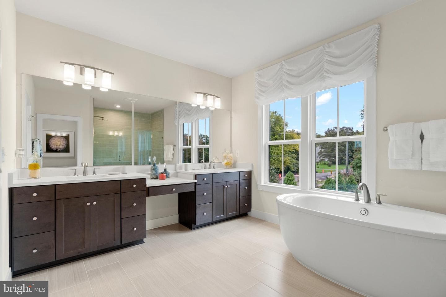 8736 Classic Lakes Way photo 9
