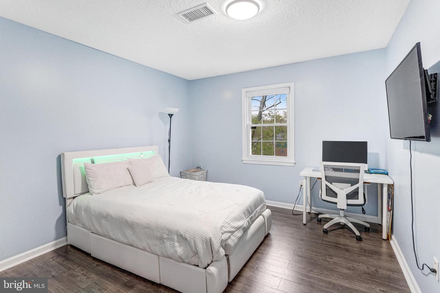 12712 Harborview Court photo 22