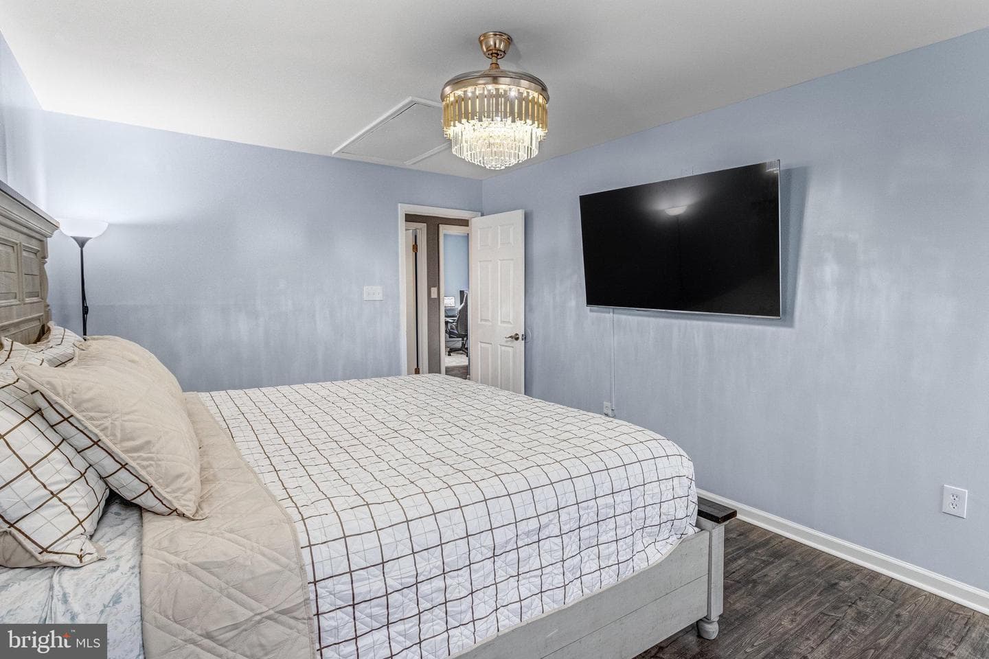 12712 Harborview Court photo 25