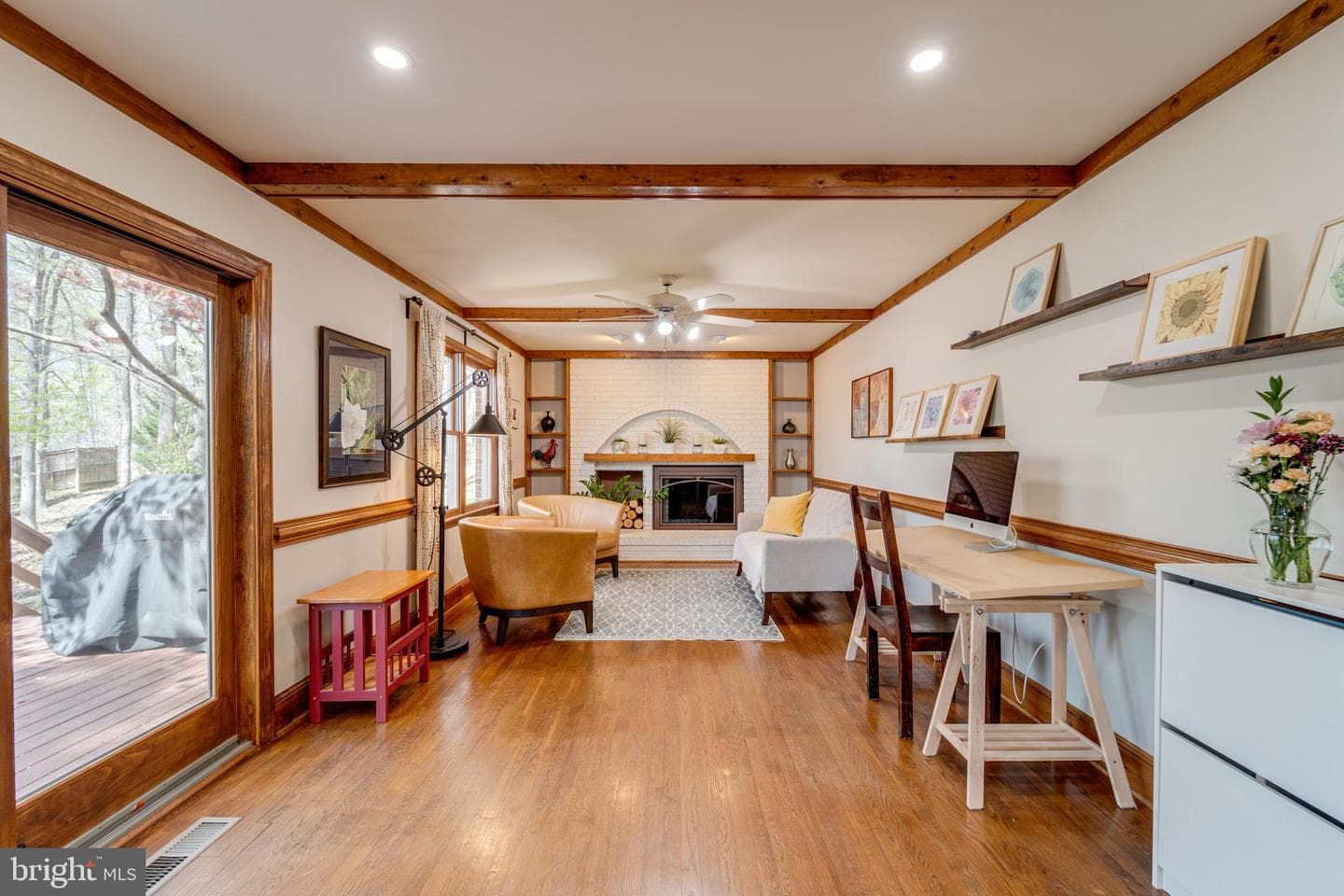 8232 Honeysuckle Road photo 16
