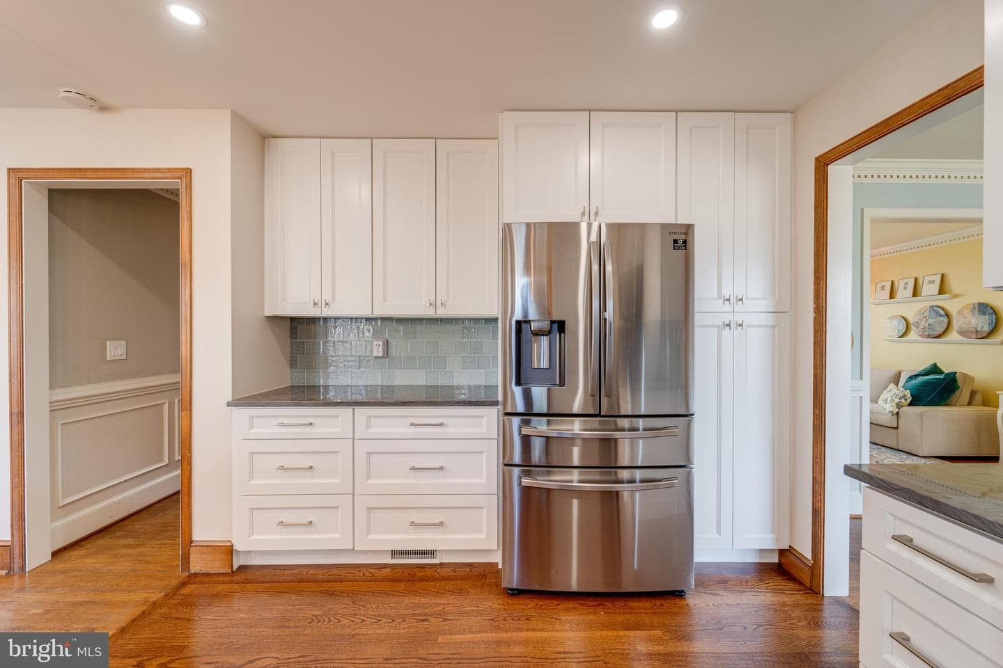 8232 Honeysuckle Road photo 21