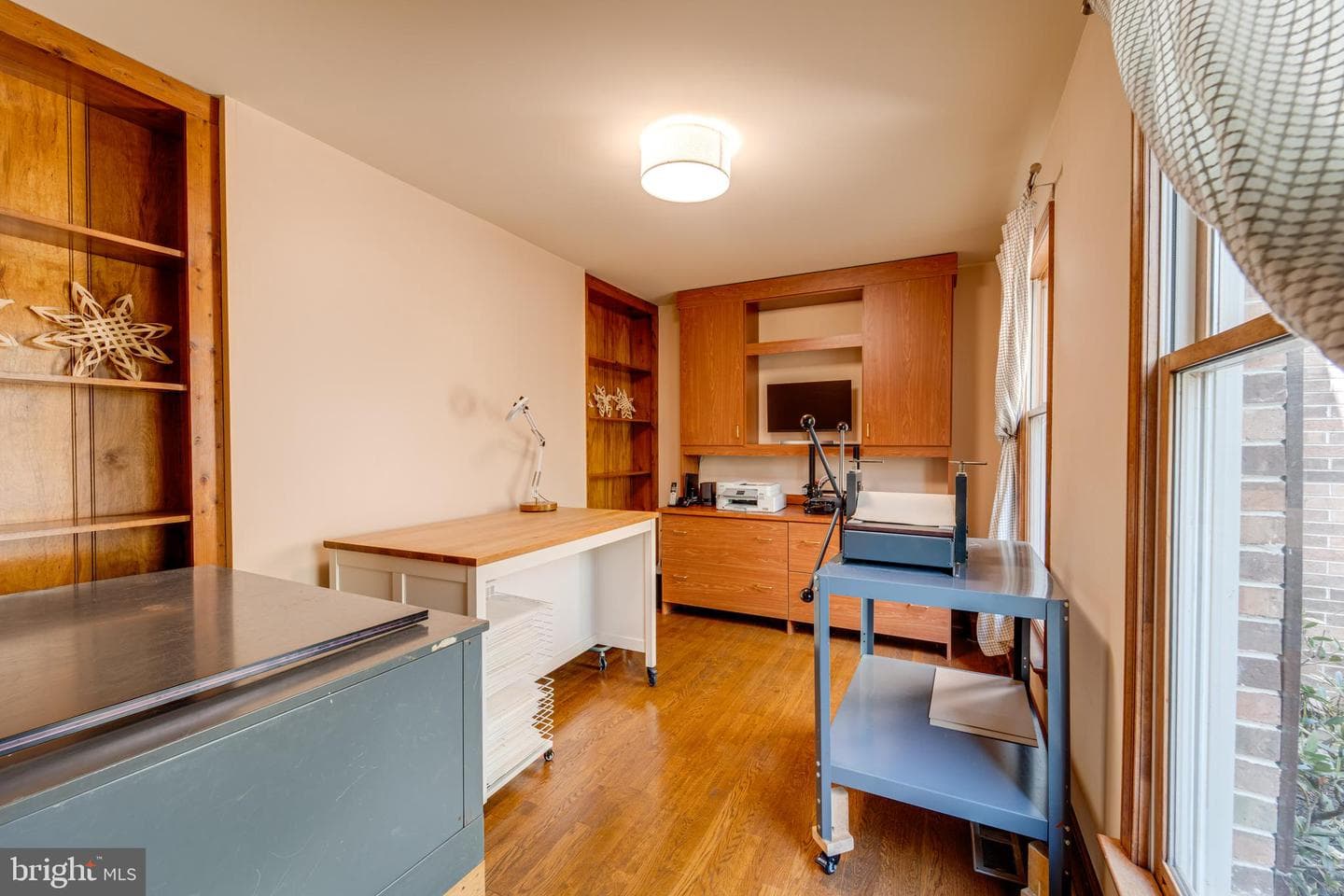 8232 Honeysuckle Road photo 26