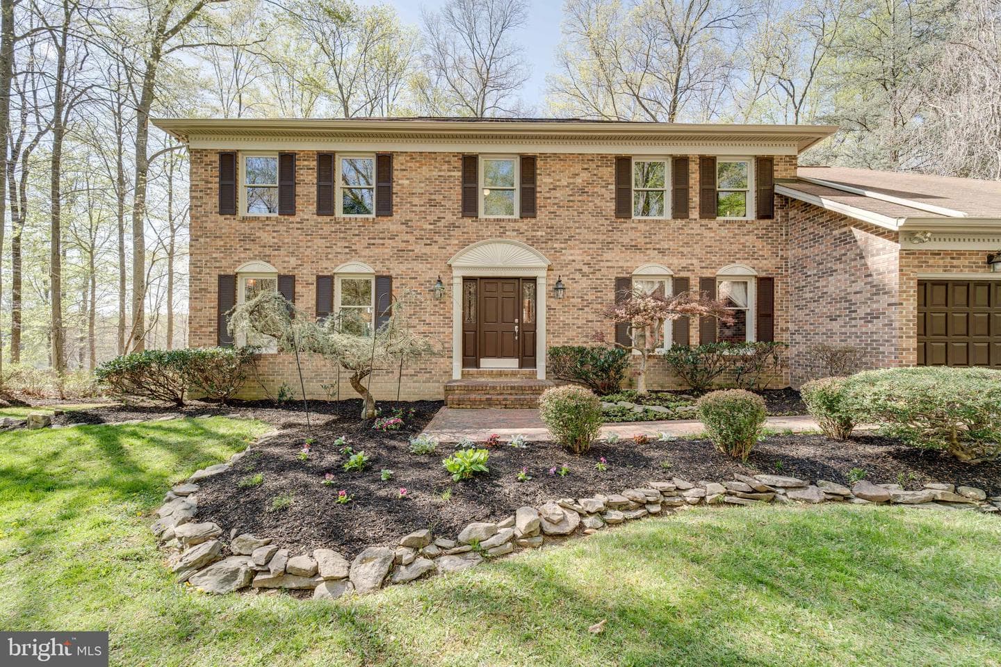 8232 Honeysuckle Road photo 3