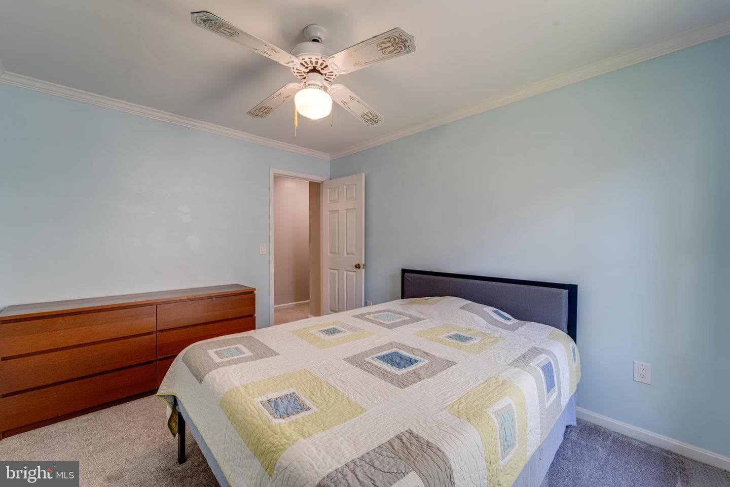 8232 Honeysuckle Road photo 39