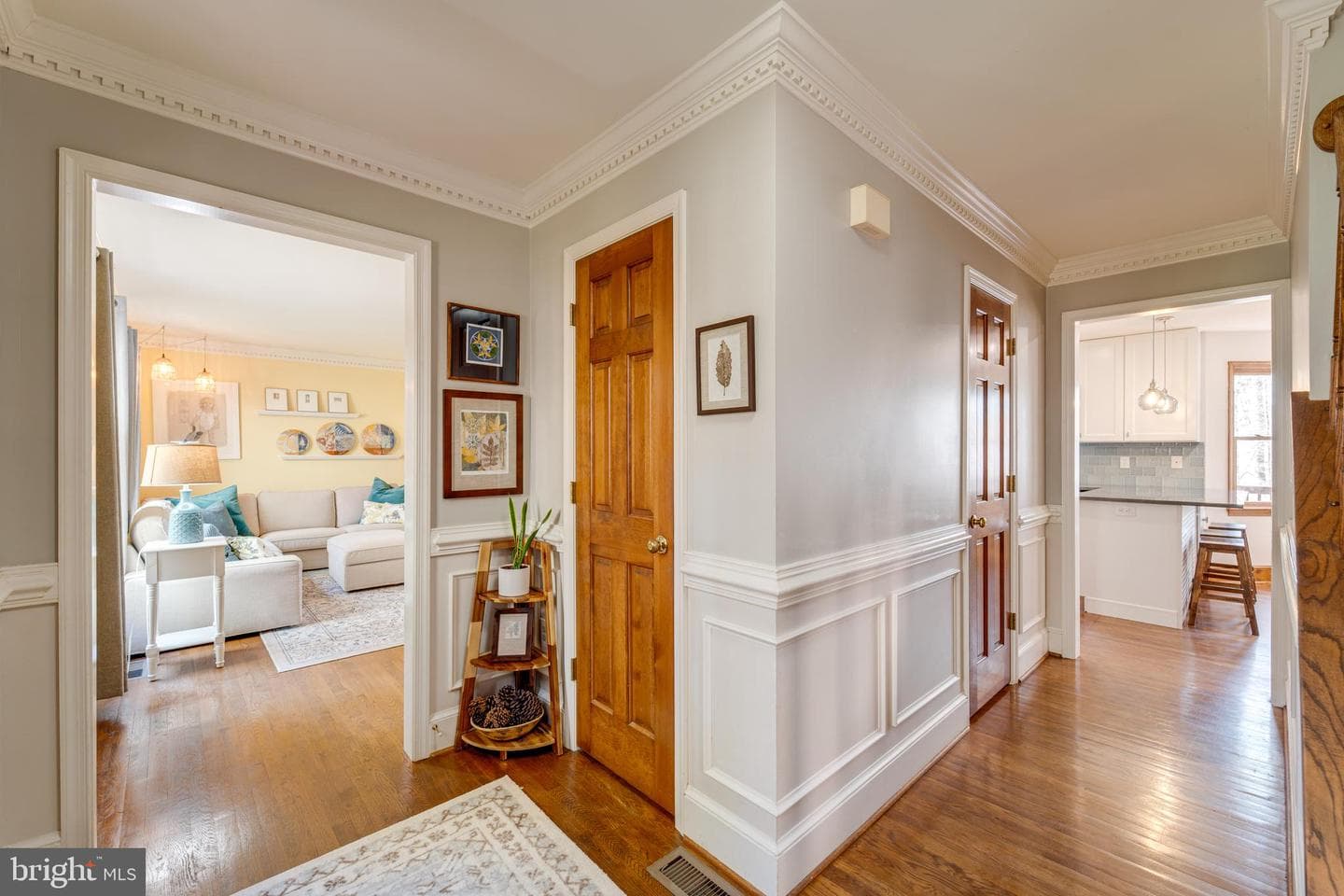 8232 Honeysuckle Road photo 7