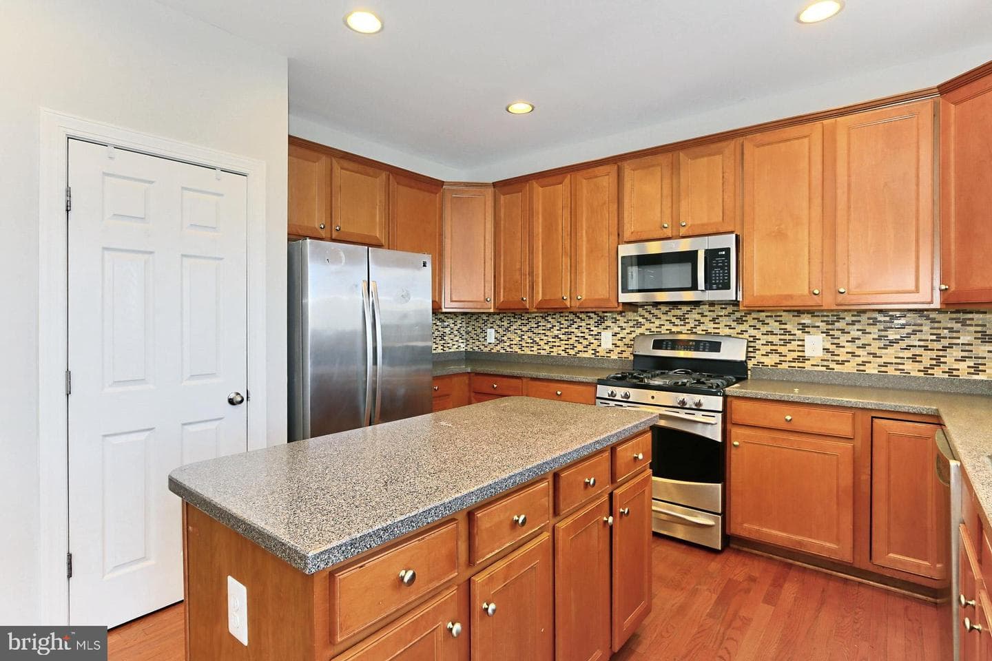 6090 Popes Creek Place photo 31