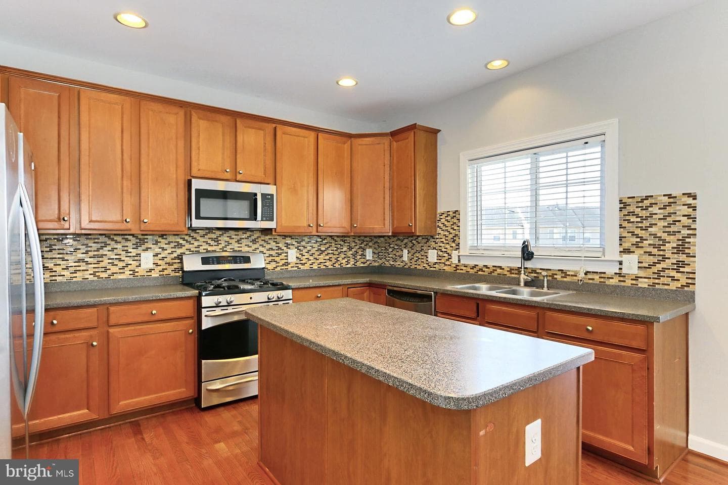 6090 Popes Creek Place photo 32