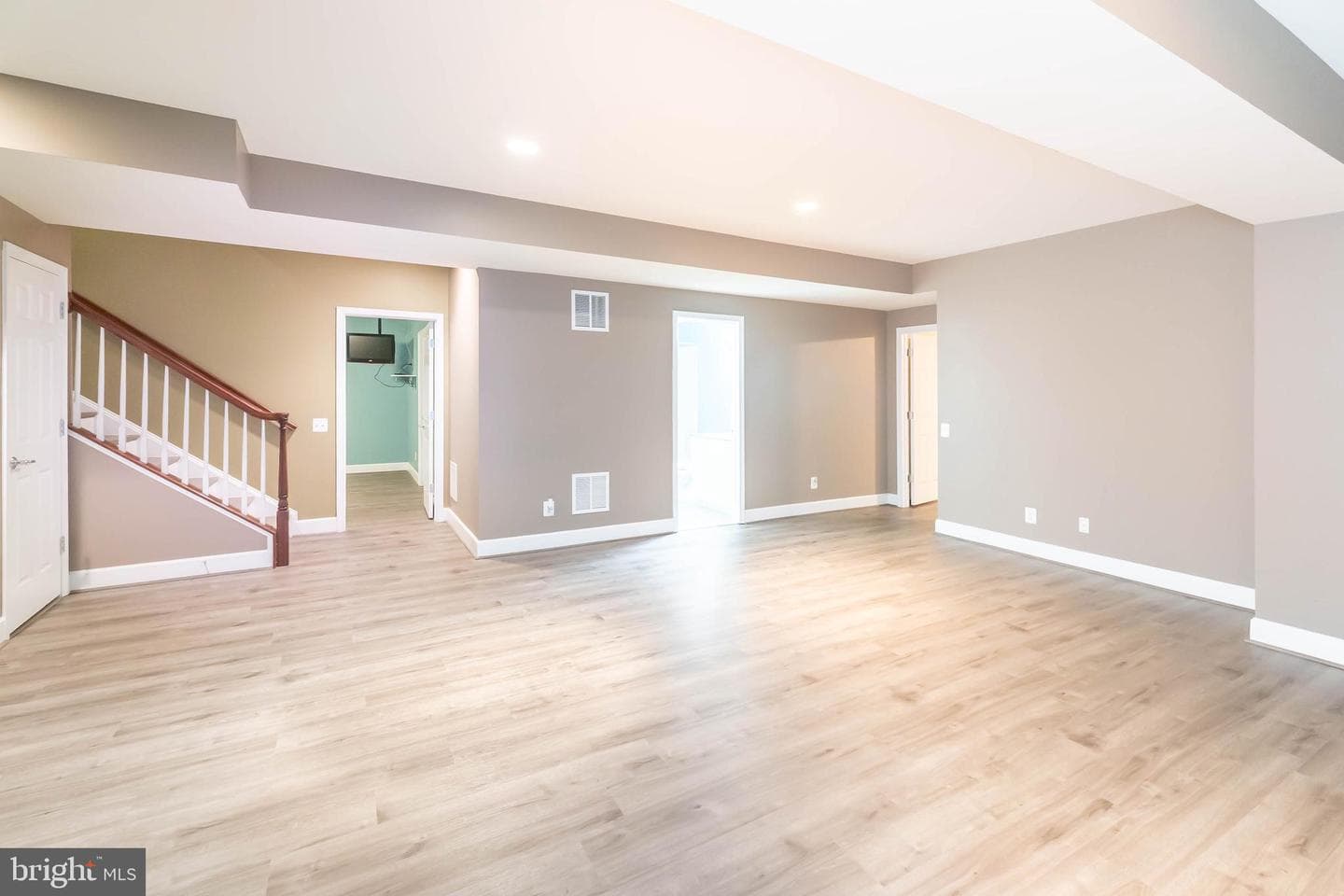 9184 Laurel Highlands Place photo 13