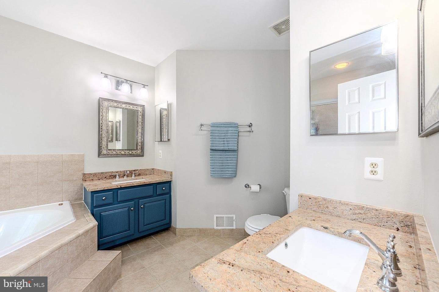 13852 Bridlewood Drive photo 23