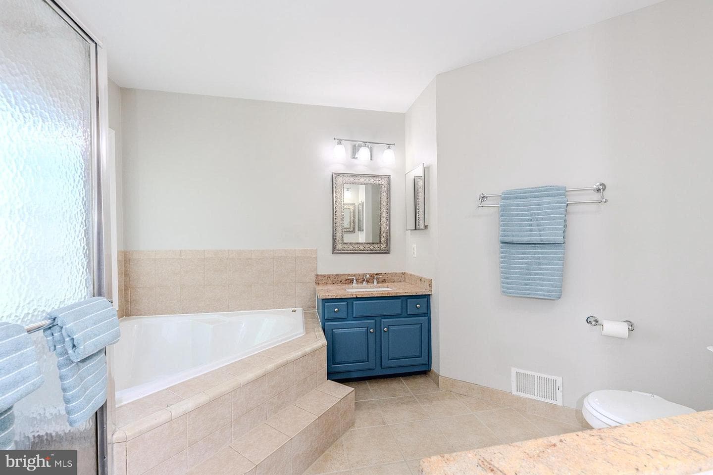 13852 Bridlewood Drive photo 24