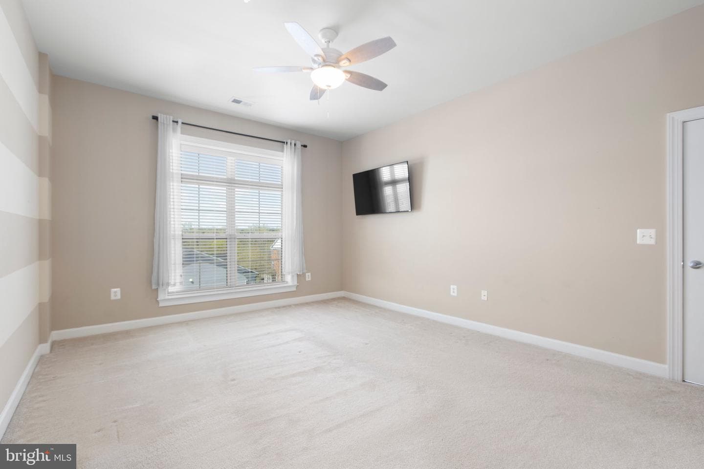 680 Watermans Drive #405 photo 24