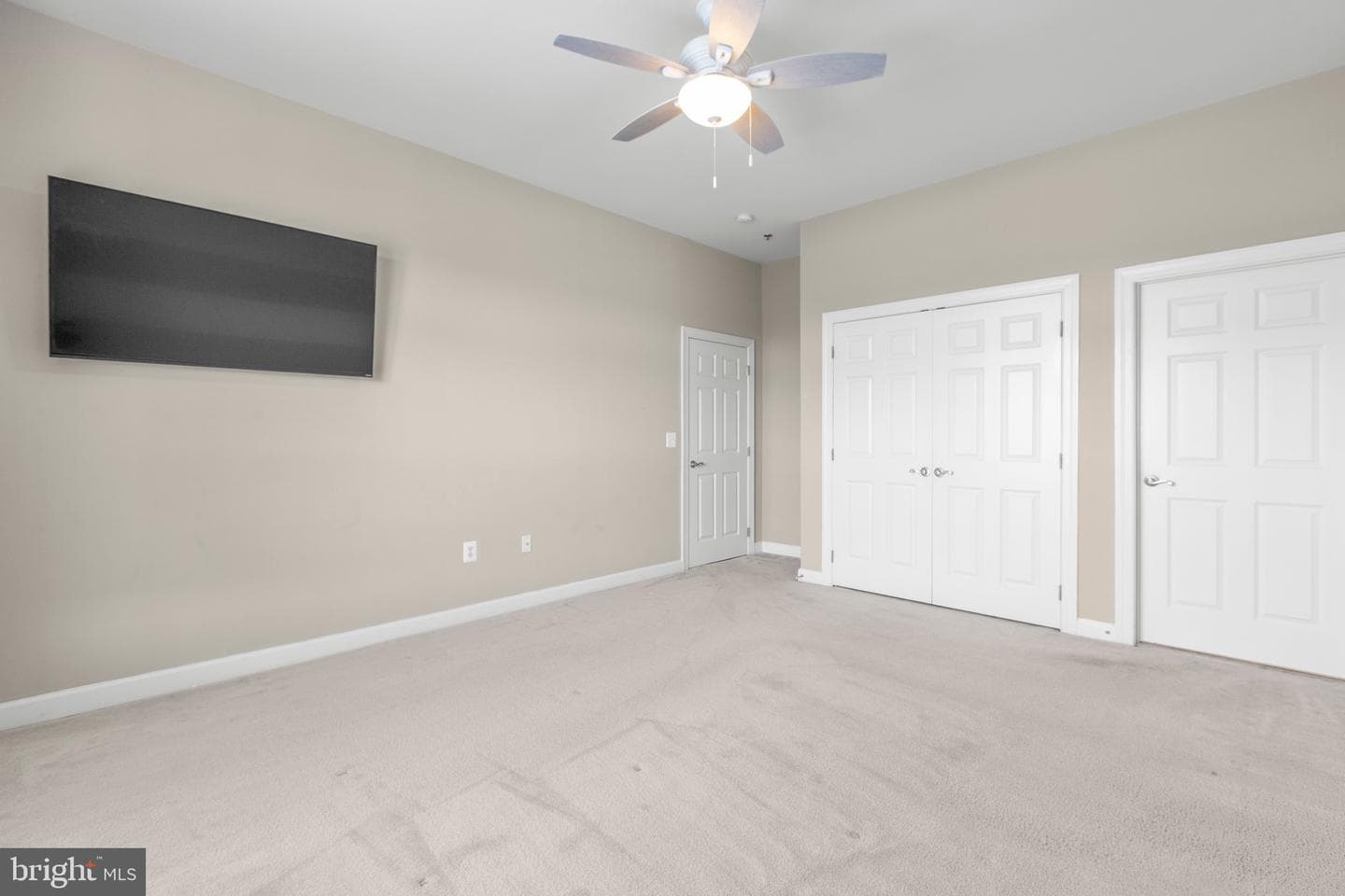 680 Watermans Drive #405 photo 25