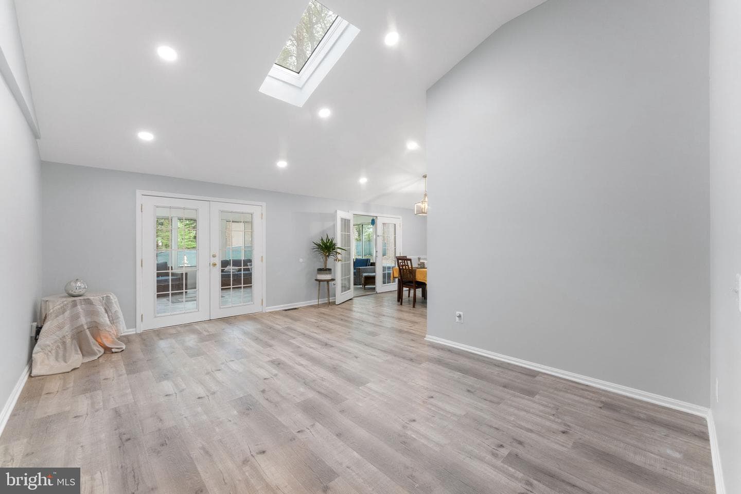 1401 Spring Lake Drive photo 16