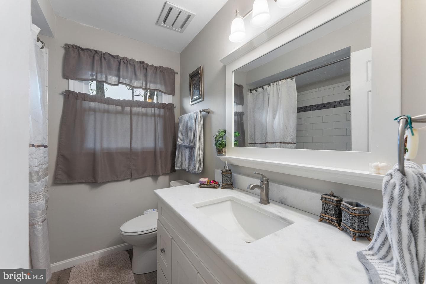1401 Spring Lake Drive photo 33