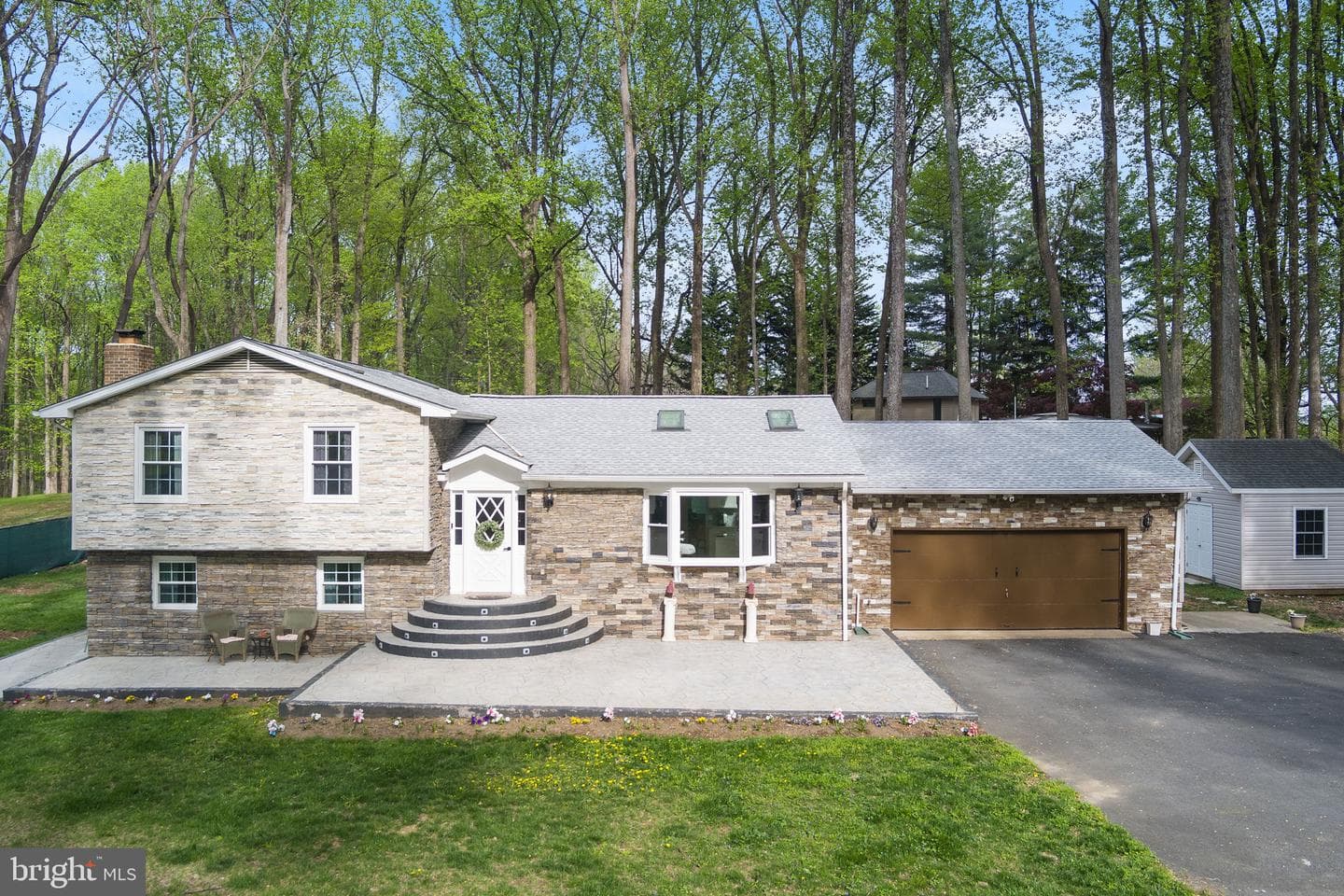 1401 Spring Lake Drive photo 5
