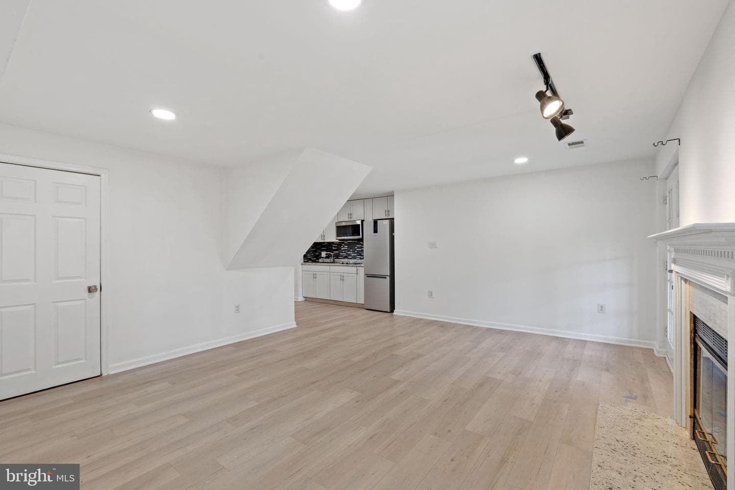 12881 Hyannis Lane photo 23