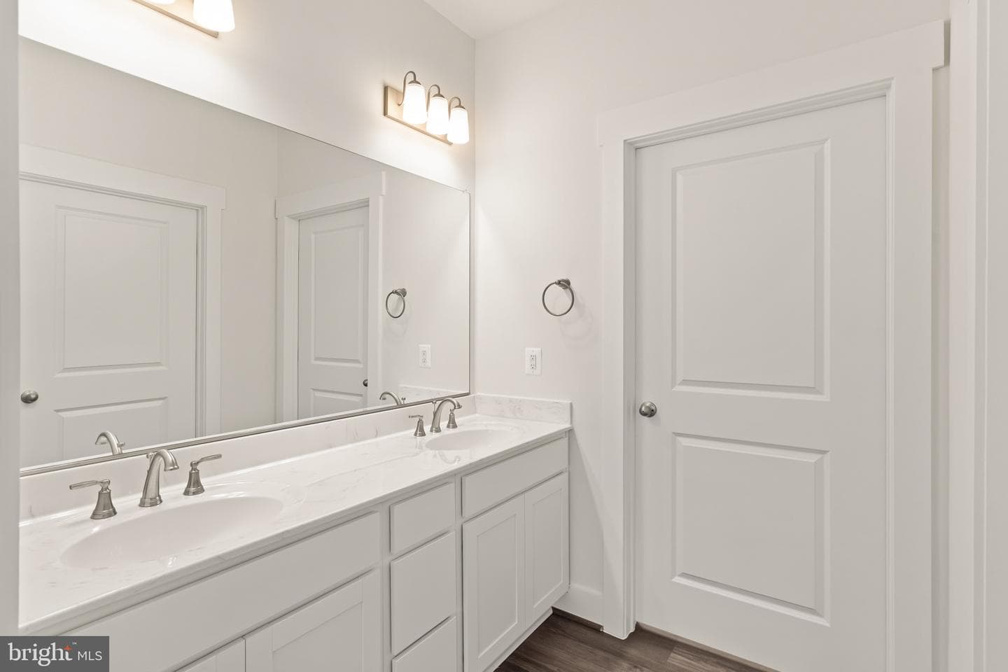 6735 Beverly Road photo 21