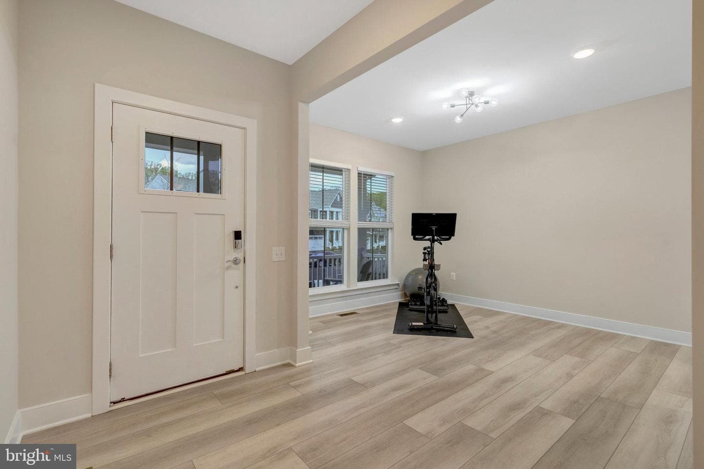 2109 Blue Mockingbird Lane photo 5