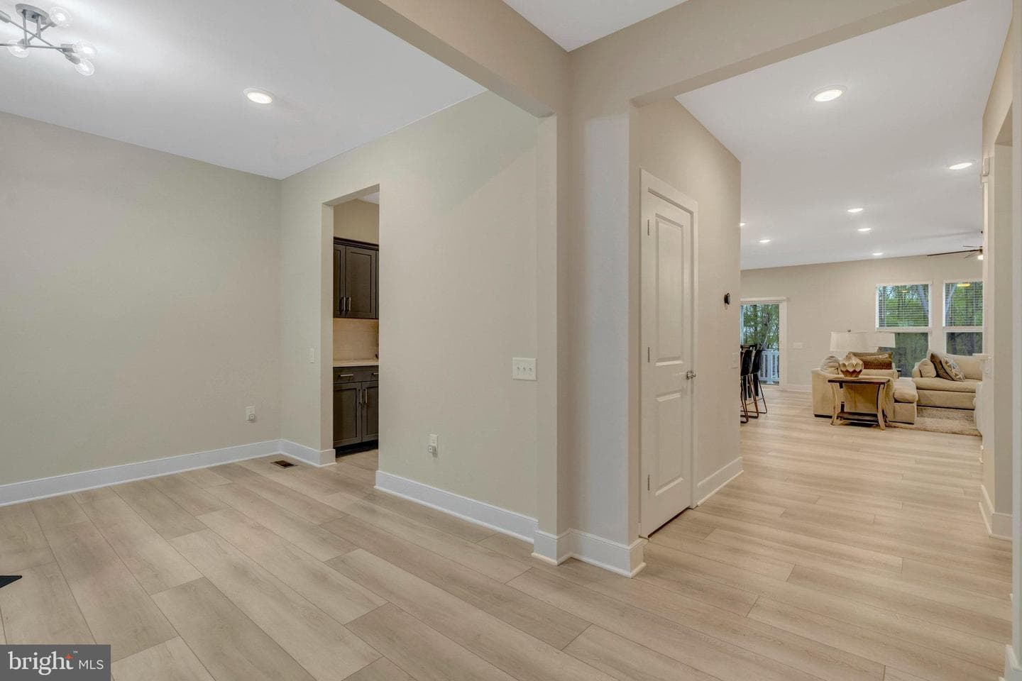 2109 Blue Mockingbird Lane photo 6