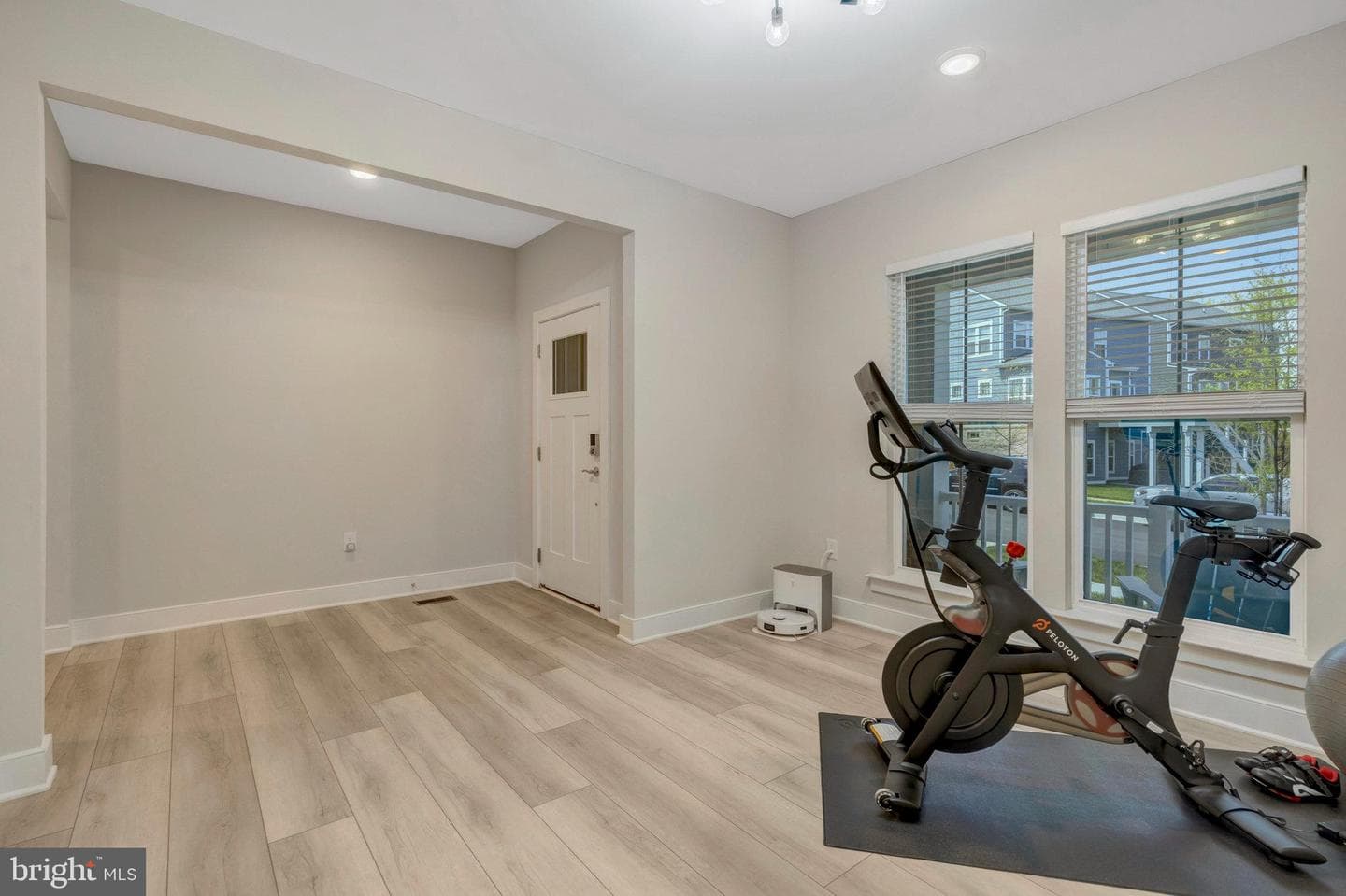 2109 Blue Mockingbird Lane photo 9