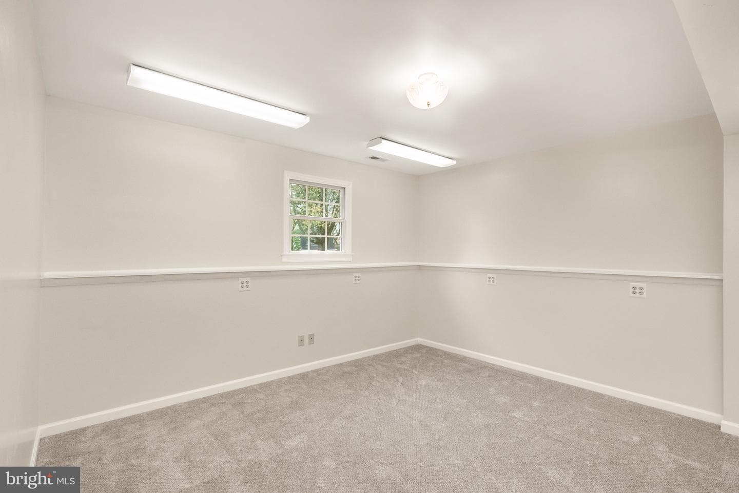 9509 Country Roads Lane photo 29