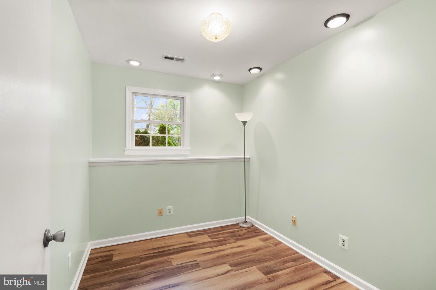 9509 Country Roads Lane photo 30