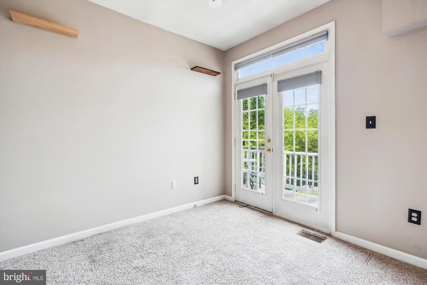 7170 Little Thames Drive photo 24