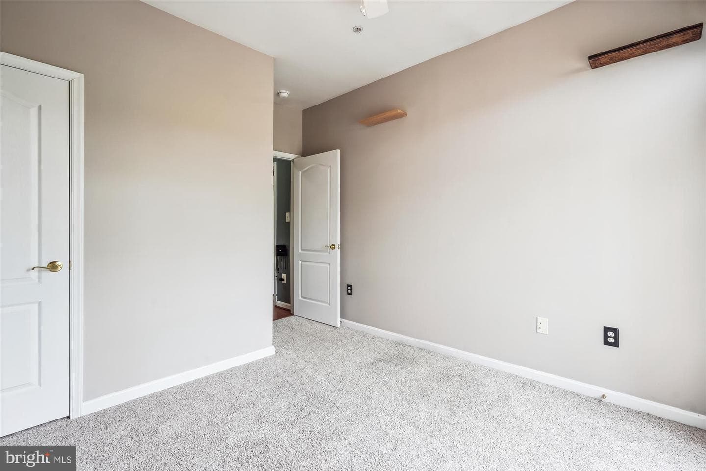 7170 Little Thames Drive photo 25