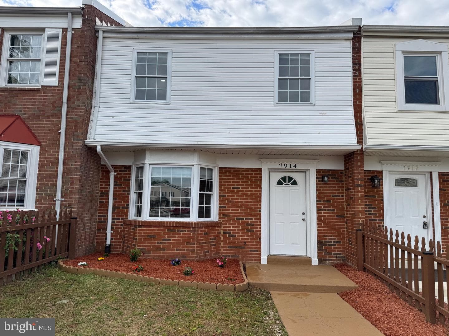 7914 Sharpsburg Court photo 1
