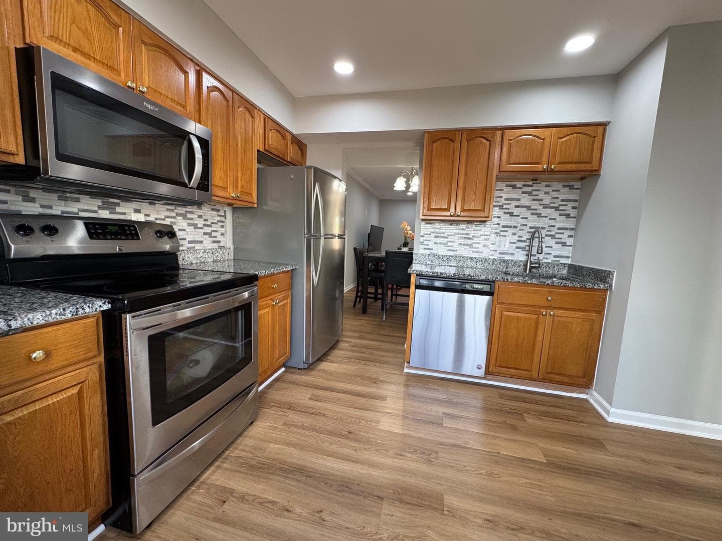 7914 Sharpsburg Court photo 2