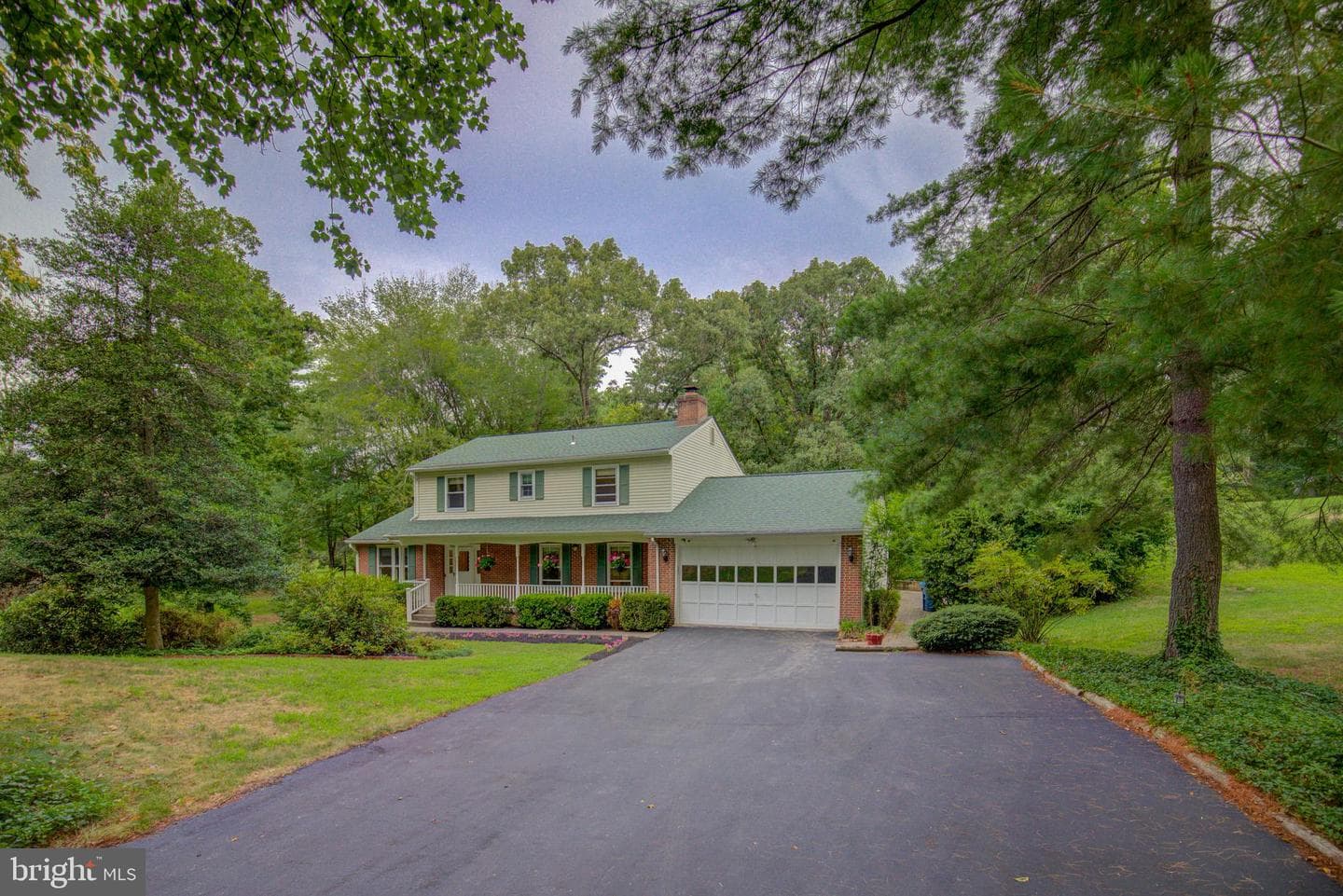 8154 Blandsford Drive photo 2