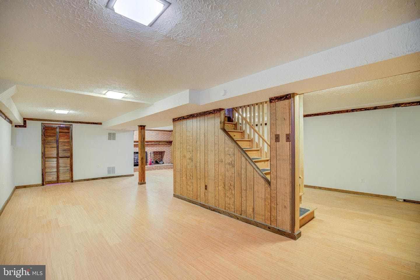 8154 Blandsford Drive photo 34
