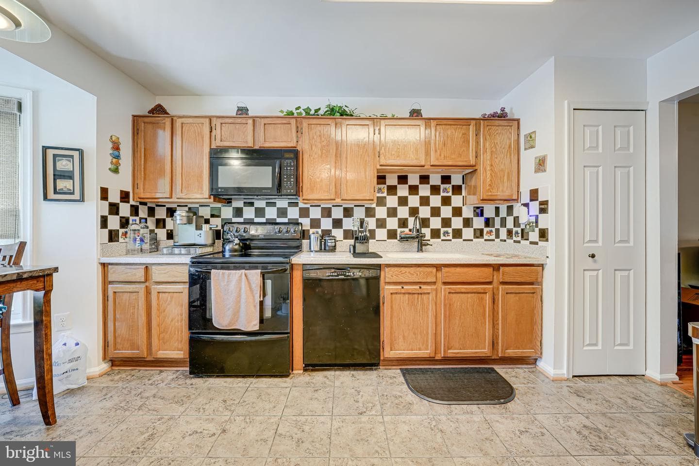 3313 Weymouth Court photo 10