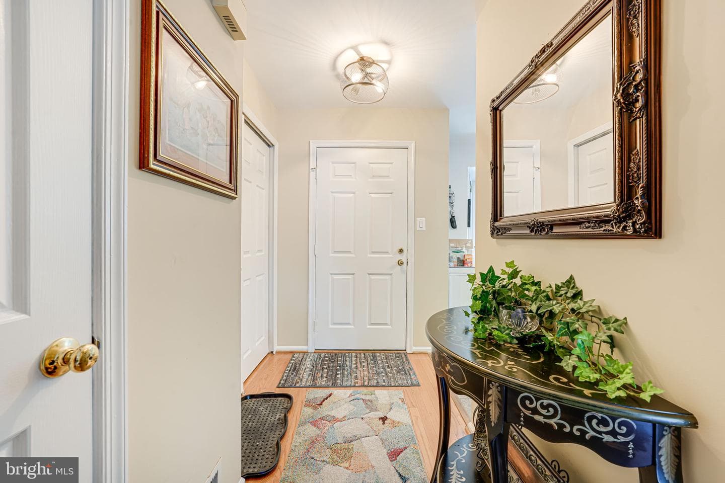3313 Weymouth Court photo 4