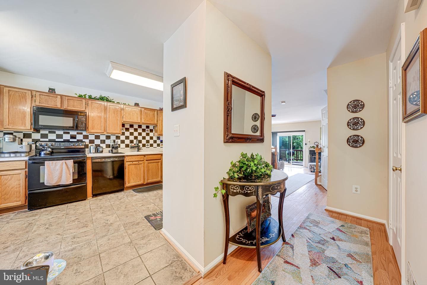 3313 Weymouth Court photo 9