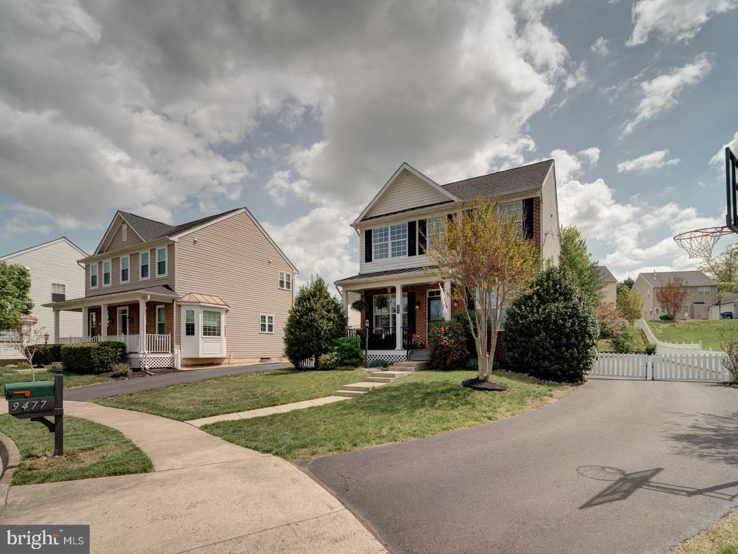9477 Cromarty Court photo 4
