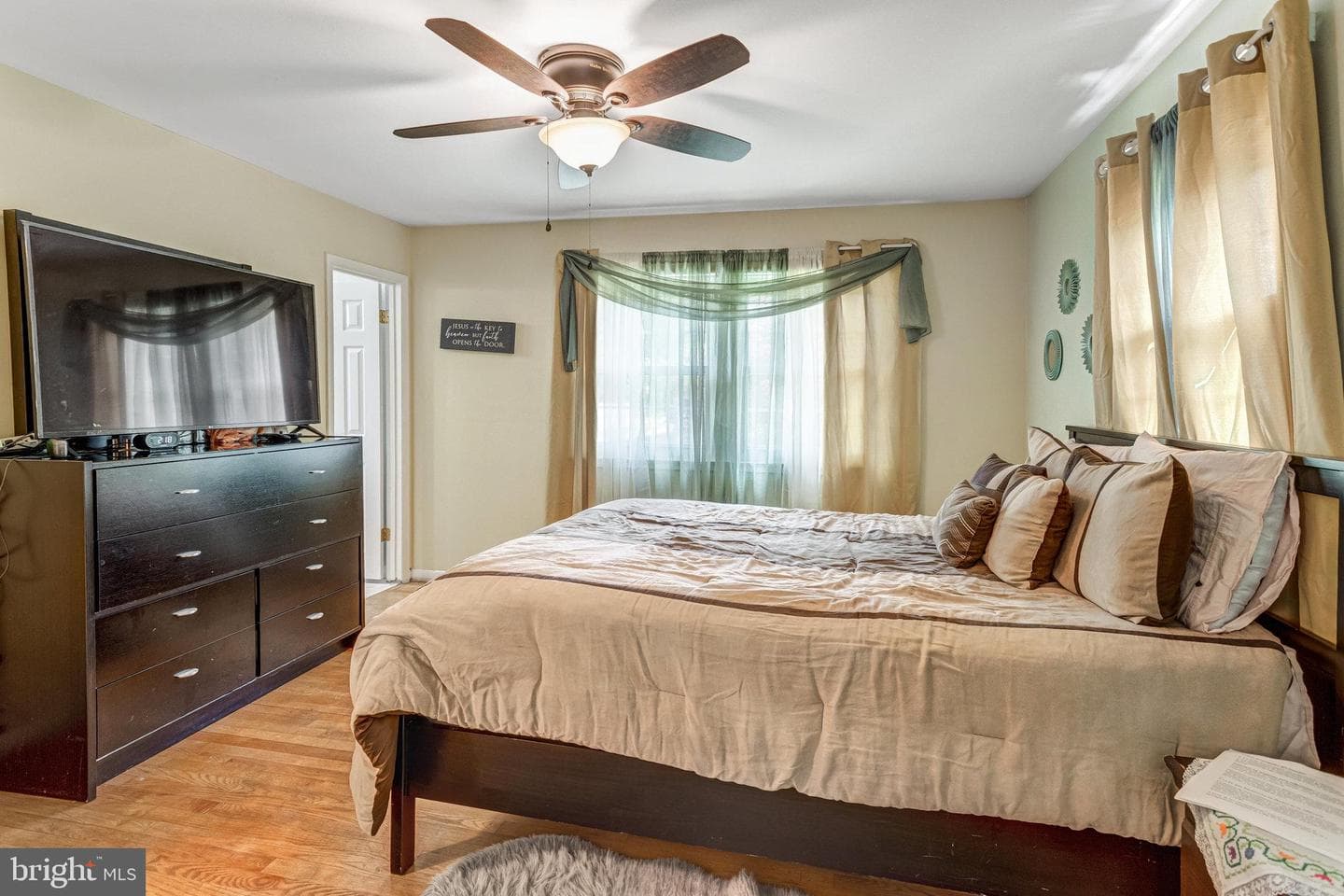 4170 Eby Drive photo 6