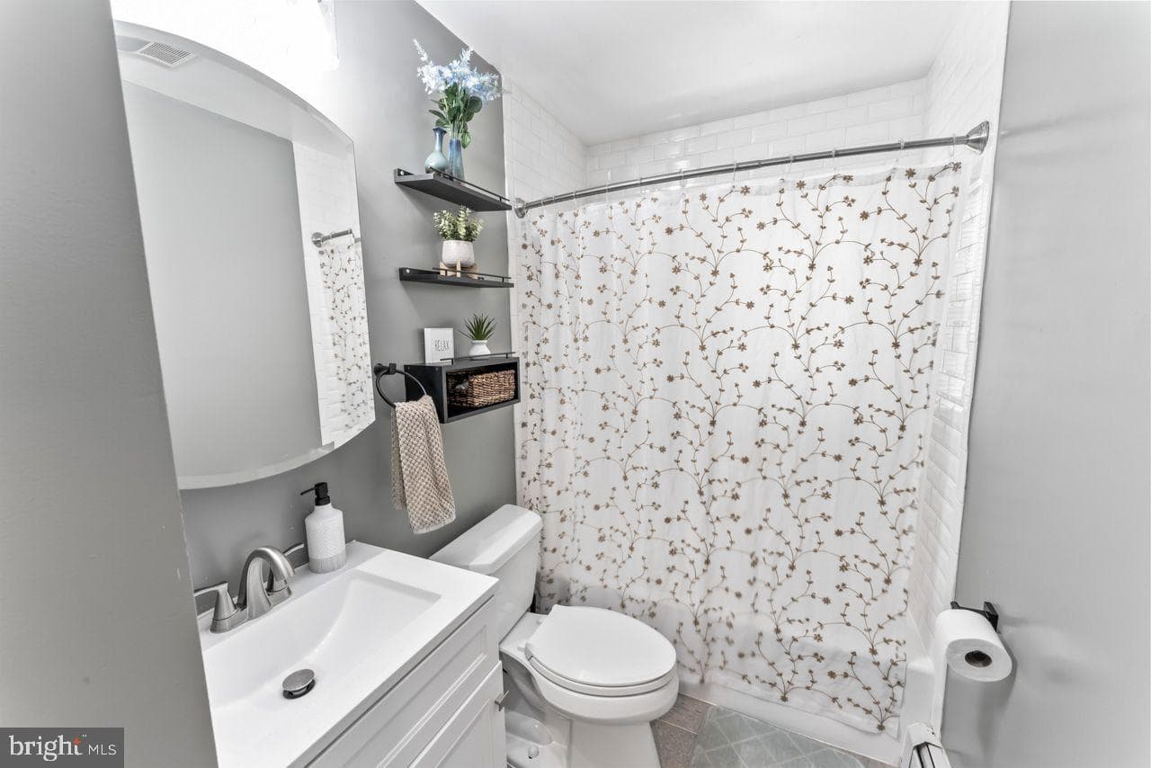 9412 Spotsylvania Street photo 13