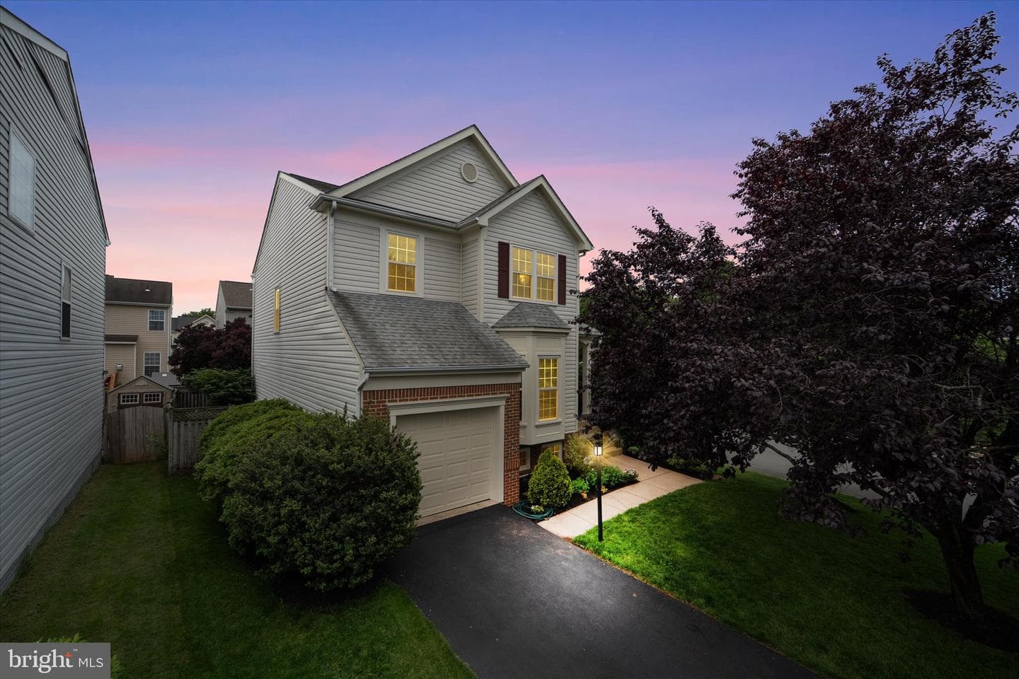 6780 Hollow Glen Court photo 2