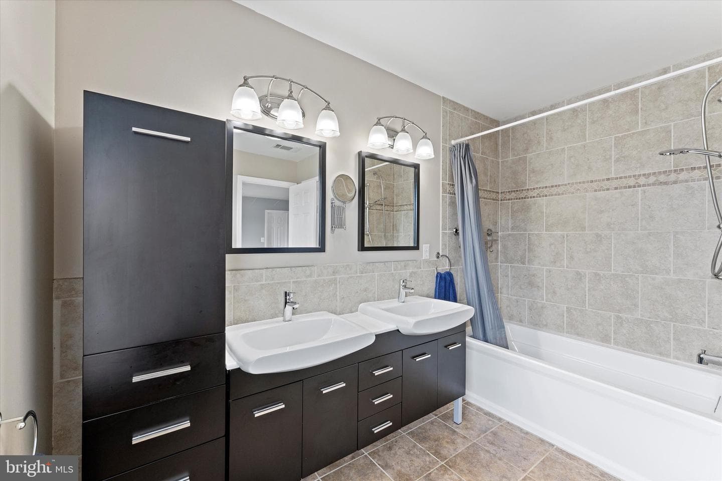 6780 Hollow Glen Court photo 25