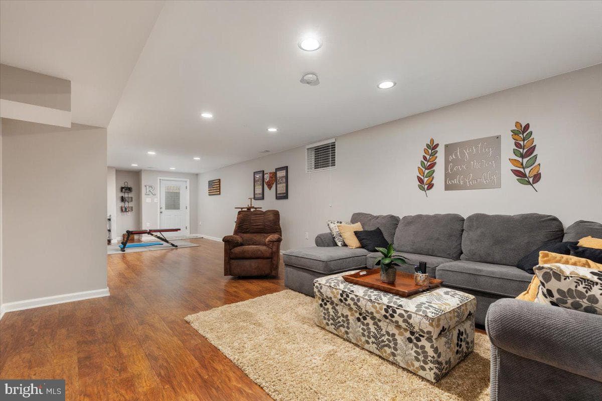 8236 Sunset Drive photo 27