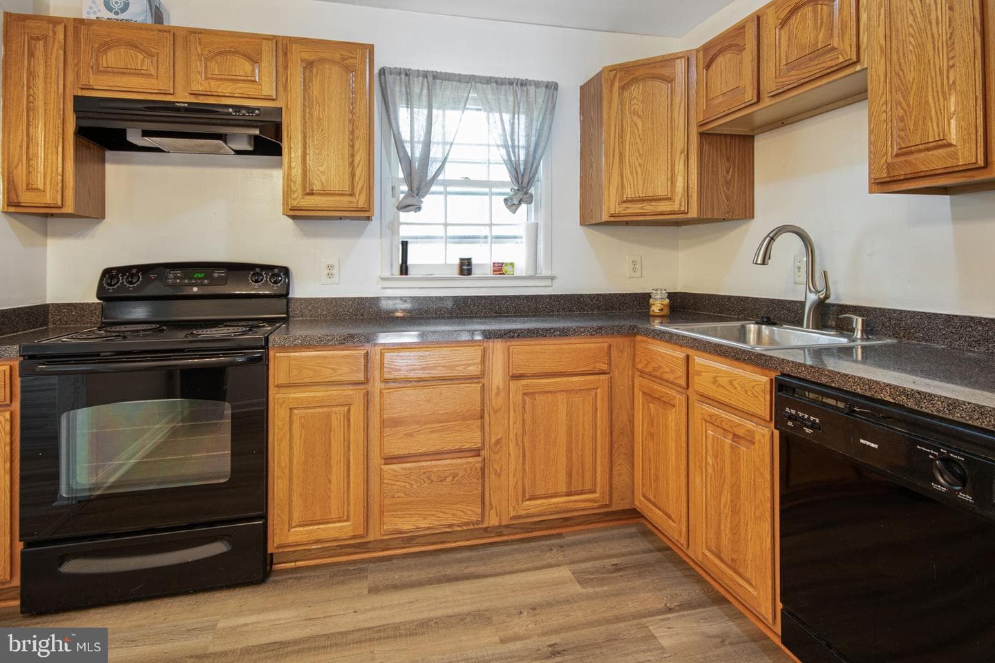 13537 Delaney Road photo 12
