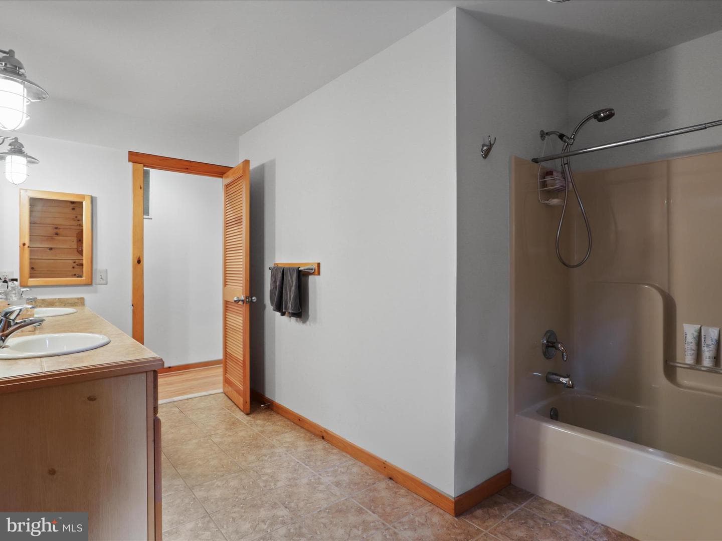 16091 Gossum Court photo 31