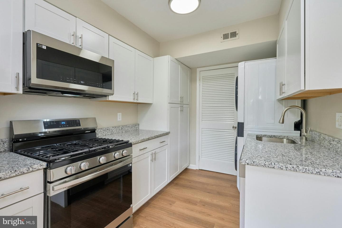 8321 Irongate Way photo 14