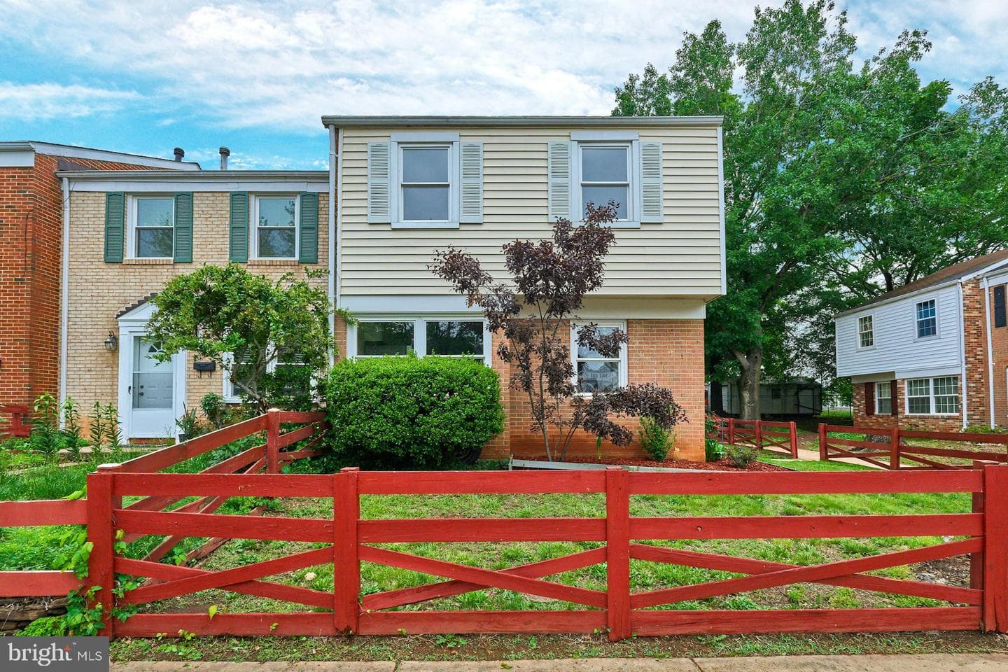 8321 Irongate Way photo 2