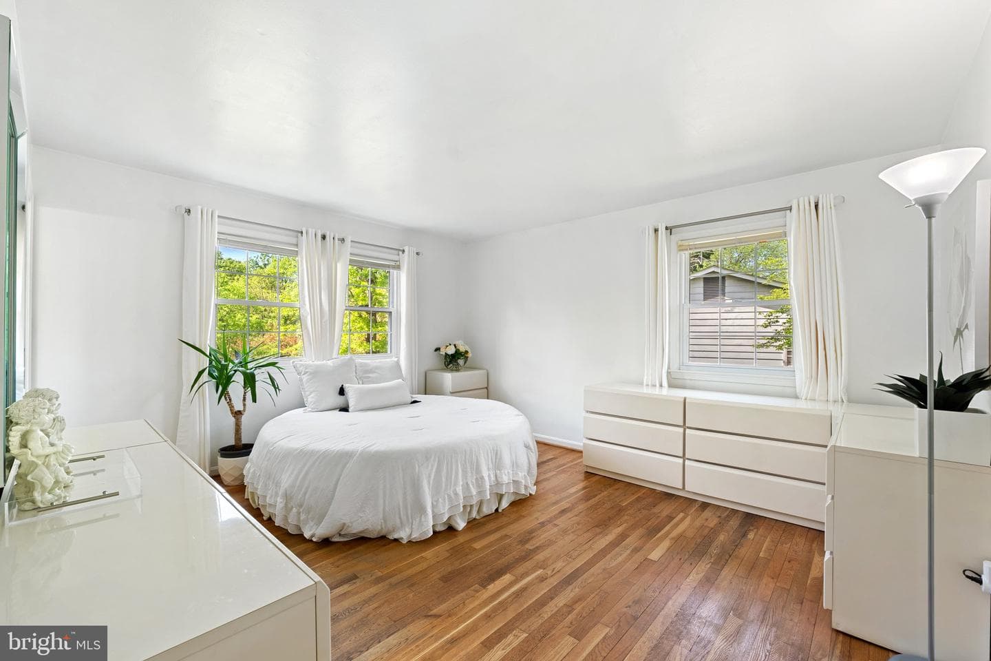 7518 Roxbury Avenue photo 6