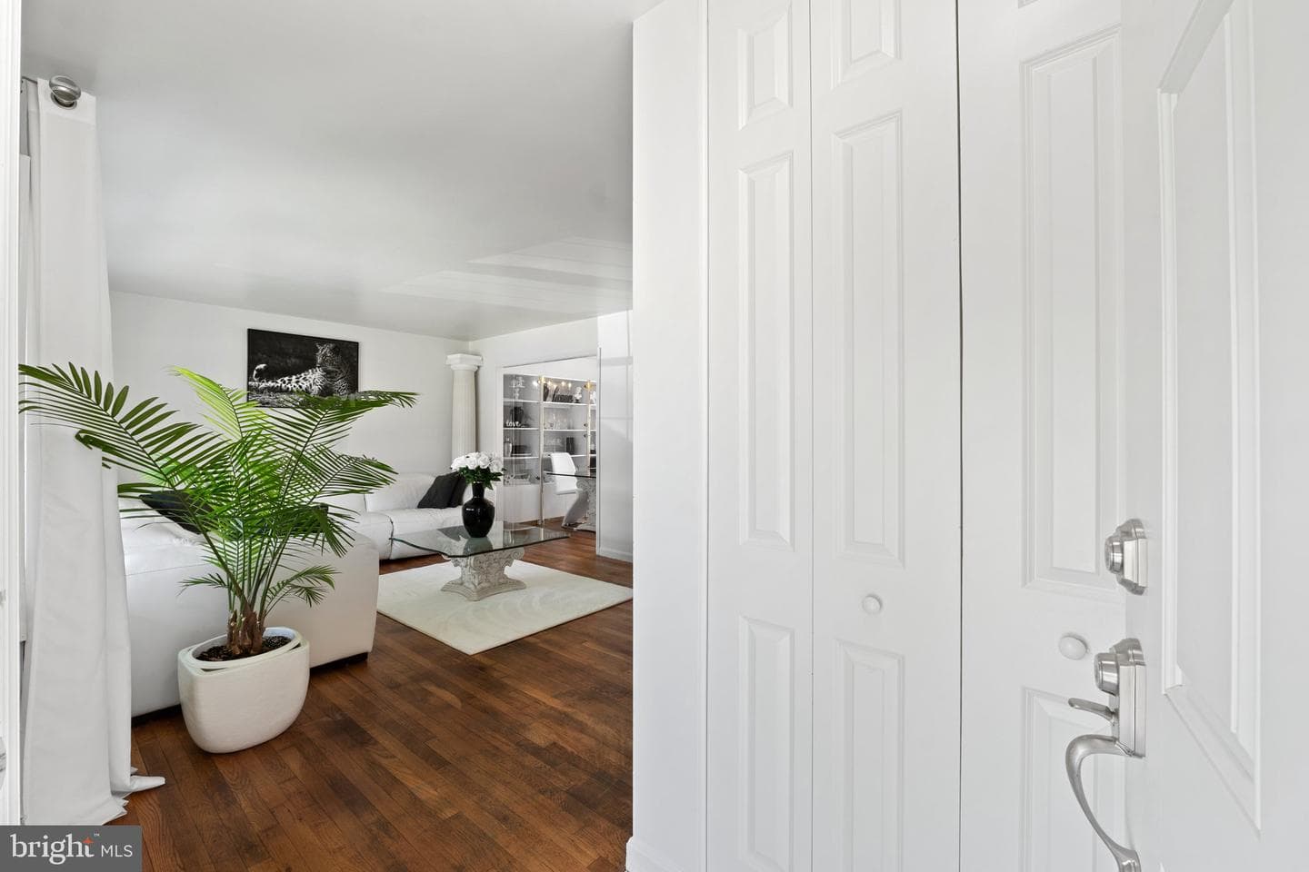 7518 Roxbury Avenue photo 9